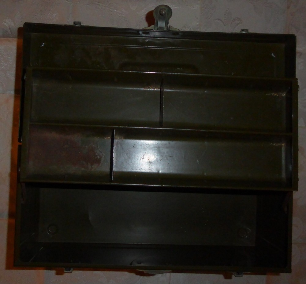 Vintage Metal Tackle / Tool Box