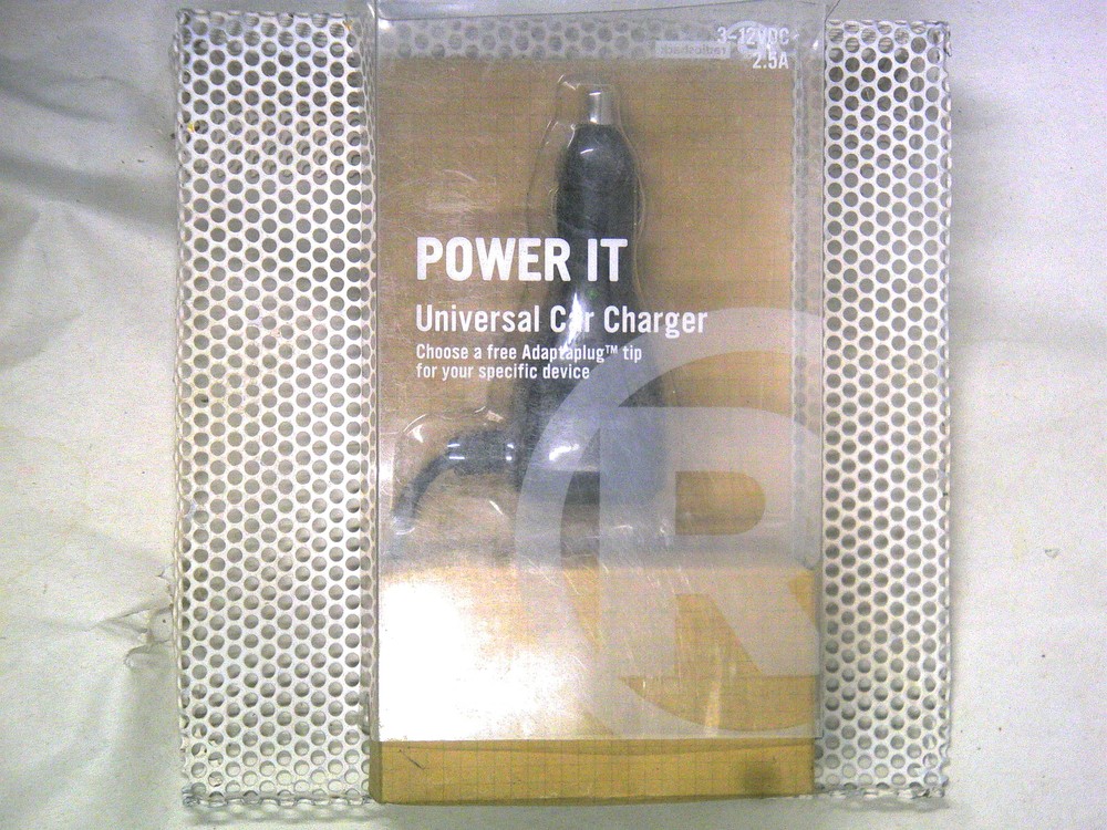 RadioShack Universal 2500mA Car DC Adapter