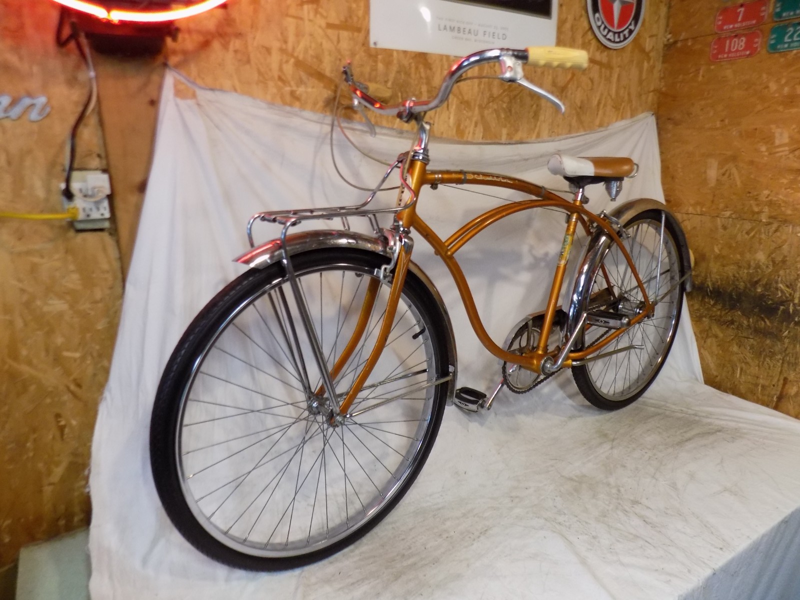 1965 SCHWINN CORVETTE II MENS 3-SPEED COPPERTONE CRUISER BIKE JAGUAR PANTHER S7!