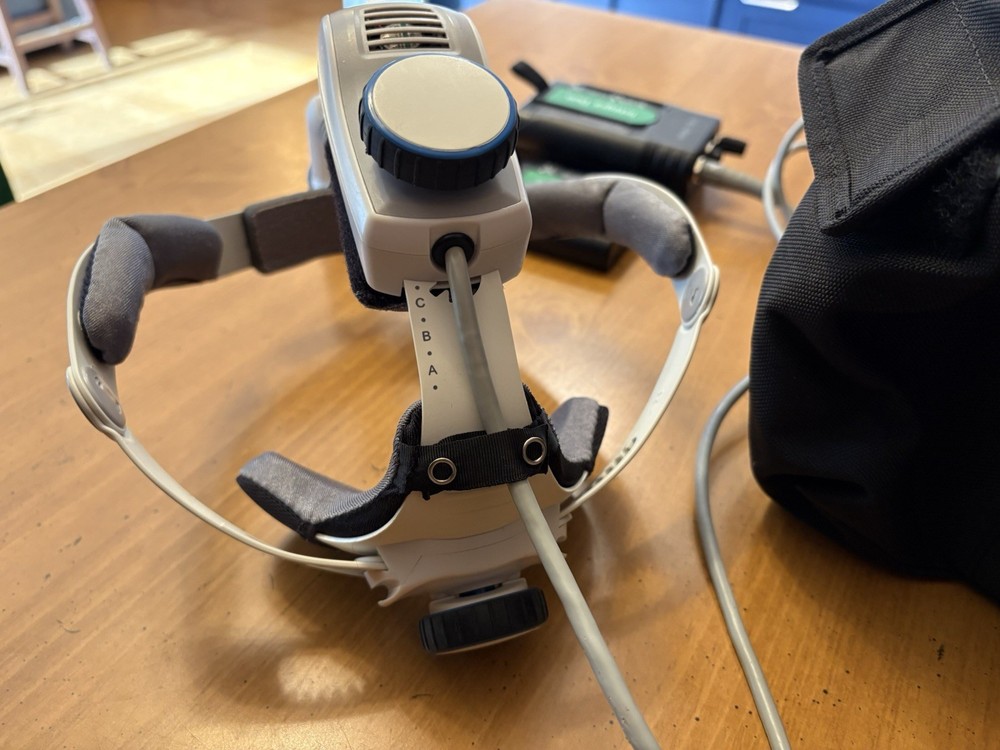 2020 Integra Duo Surgical Light System With 2 Batteries