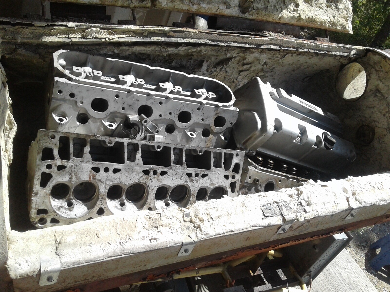 ALUMINUM INGOTS........ 42 + lbs Casting alloy Near 356