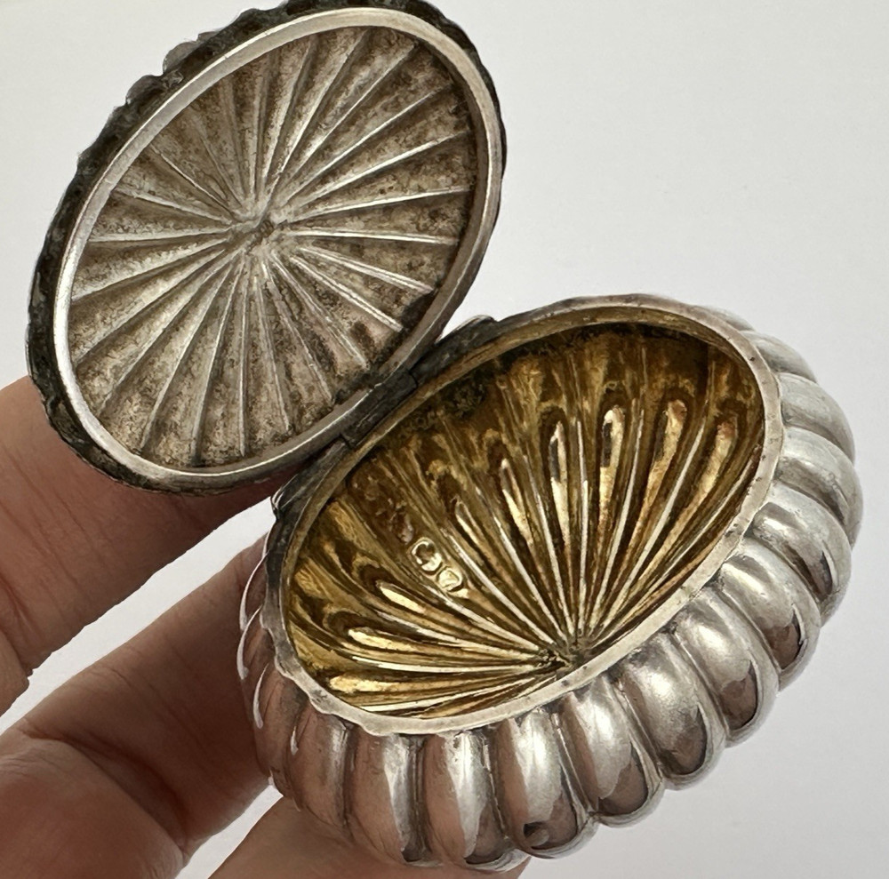 Victorian Solid Silver Snuff Box c.1890