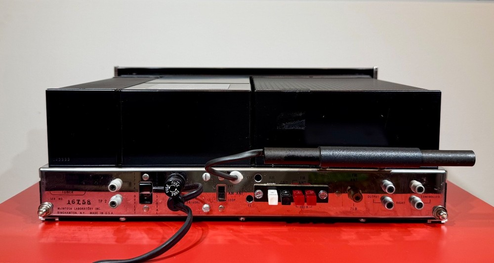 McIntosh MR73 FM/AM Tuner