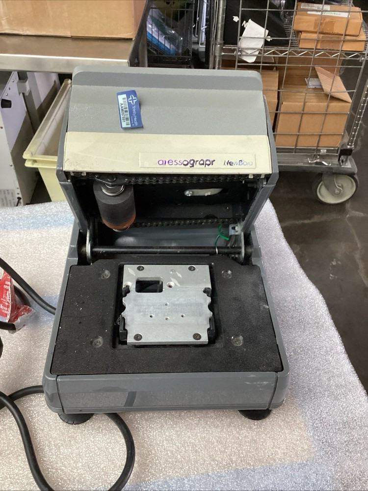 ADDRESSOGRAPH NEWBOLD  Model 2000 ELECTRIC  CARD IMPRINTER