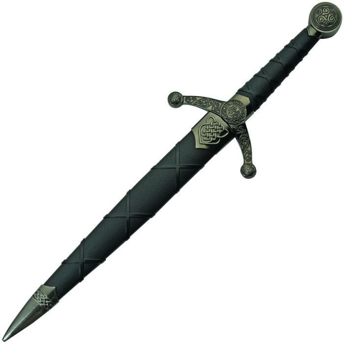 109 - Celtic Knot Dagger Gold