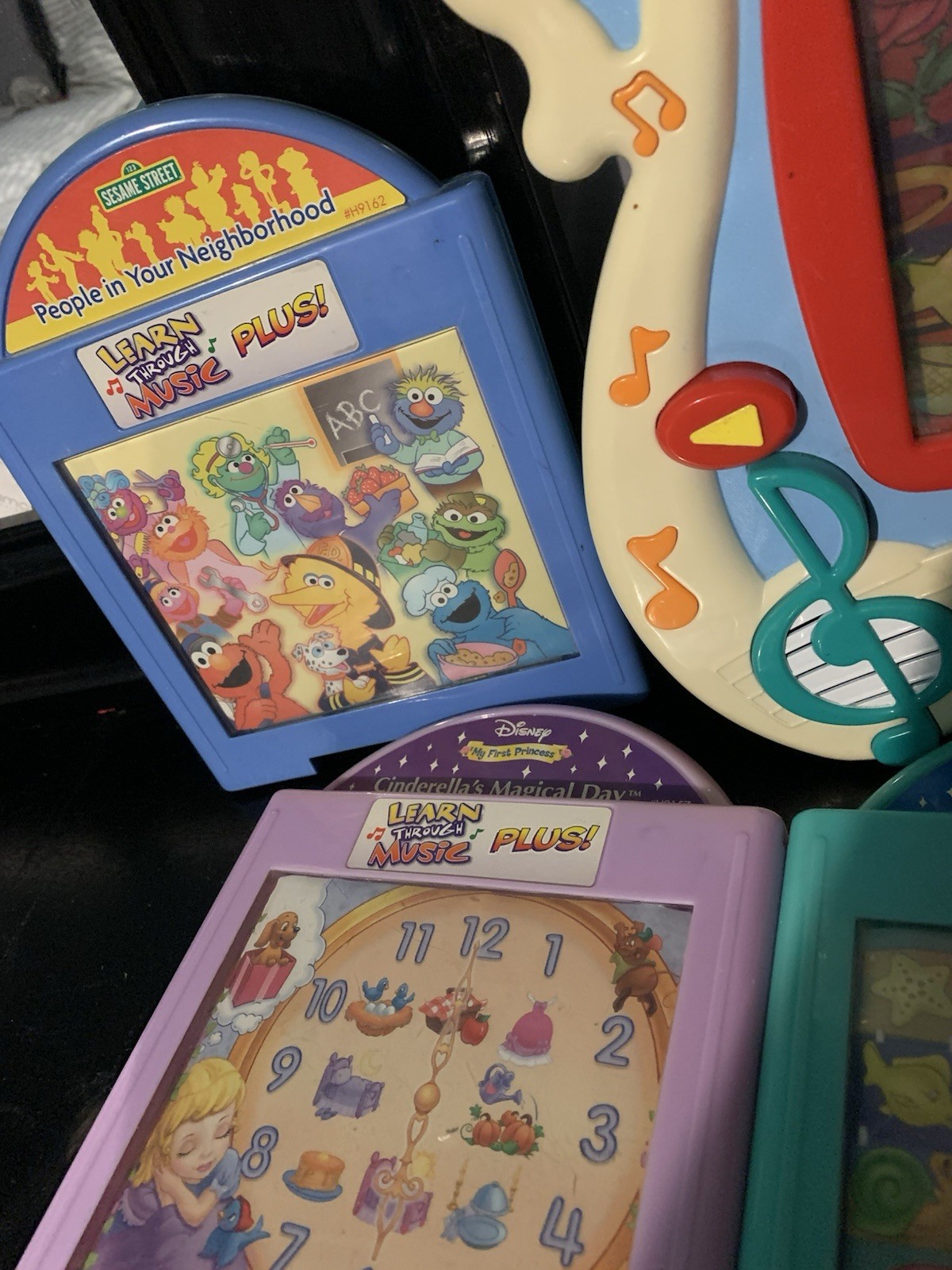 2002 Fisher Price Mattel Learn Through Music Interactive System W 8 Cartridges