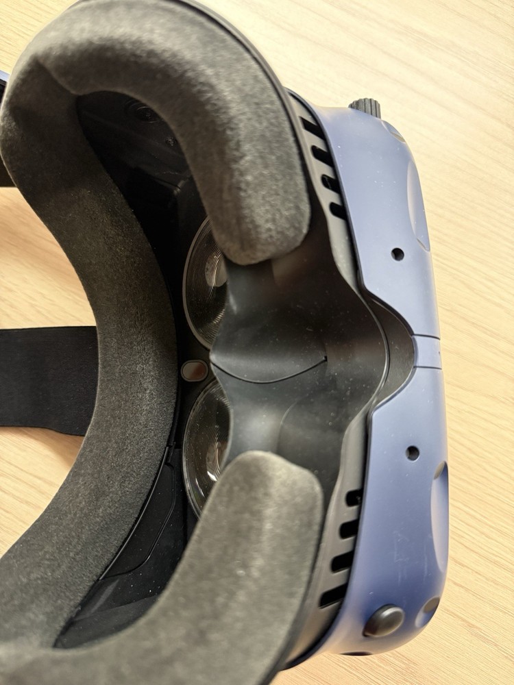 HTC VIVE Pro VR Blue Headset With Cable & Black Controllers - Read Please