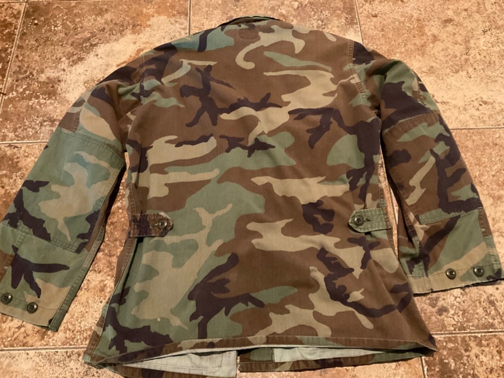 VINTAGE RAMBO COMBAT JACKET JUNGLE CAMO ( MEDIUM REGULAR ) AS IS