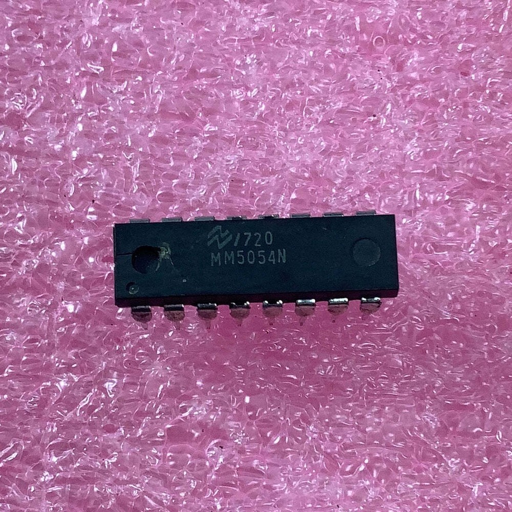 MM5054N - NSC - Dual 64/72/80 bit static shift register