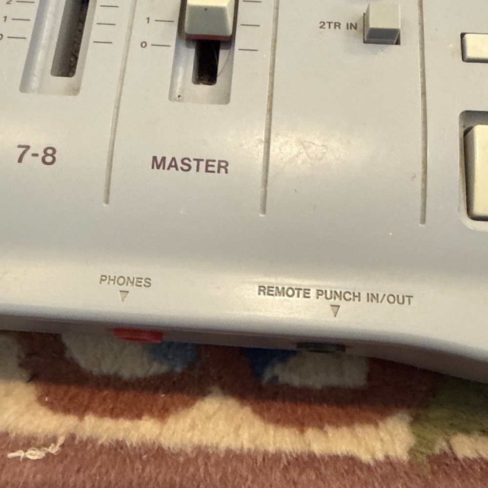 Tascam Digital PortaStudio 564 - Powers On / Untested