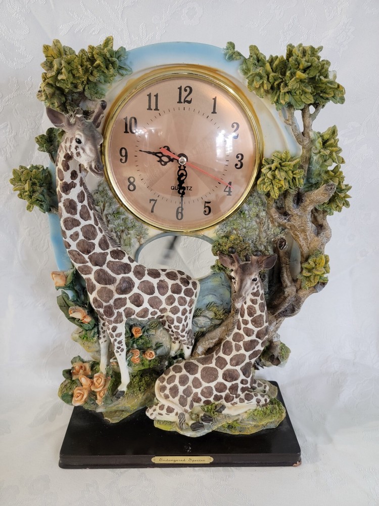 Endangered Species Giraffe Quartz Clock