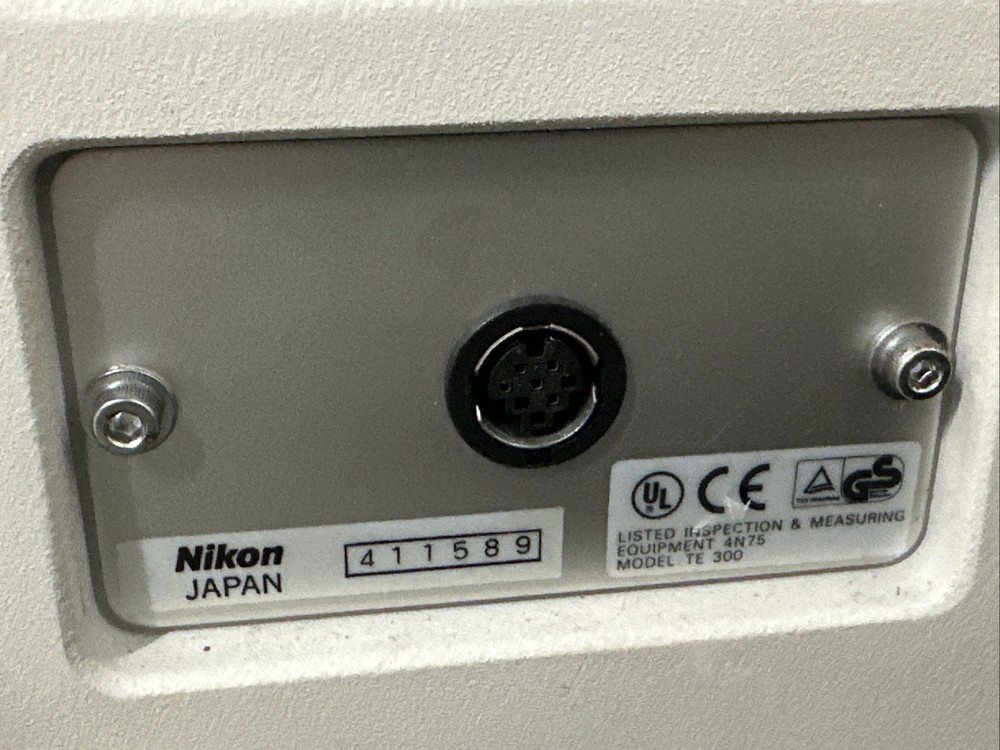 Nikon Eclipse TE300 Inverted Microscope Plan Fluor 10/20/40x Eppendorf 6540 R094