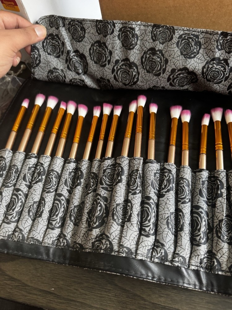 Makeup Brush Set 24 Pcs