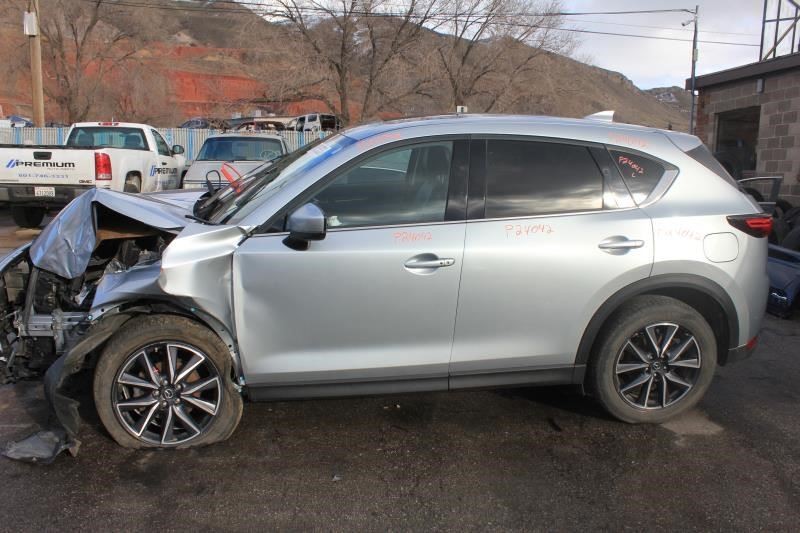 CX-5 2018 Camera/Projector 590621