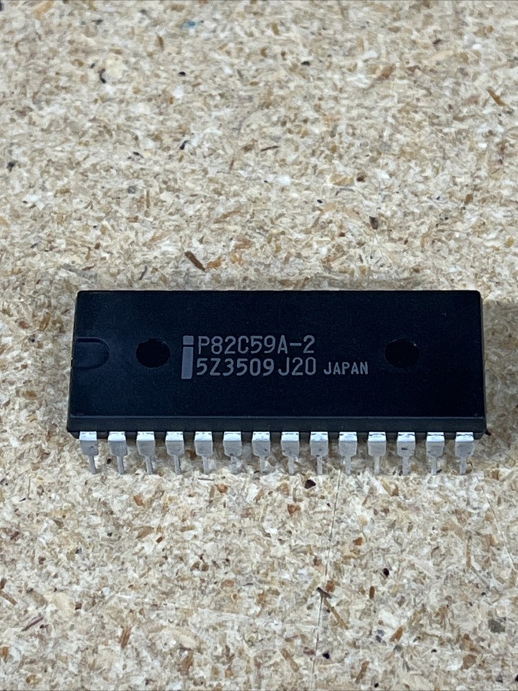 P82C59A-2 - INTEL  - Interrupt Controller CMOS 28-PIN DIP  NOS