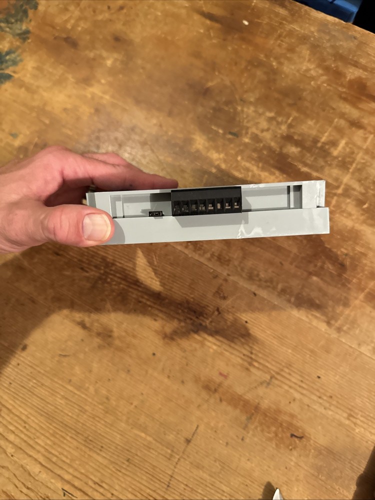 HID VertX V100 70100AEPON Door/ Reader Interface Tested & Working