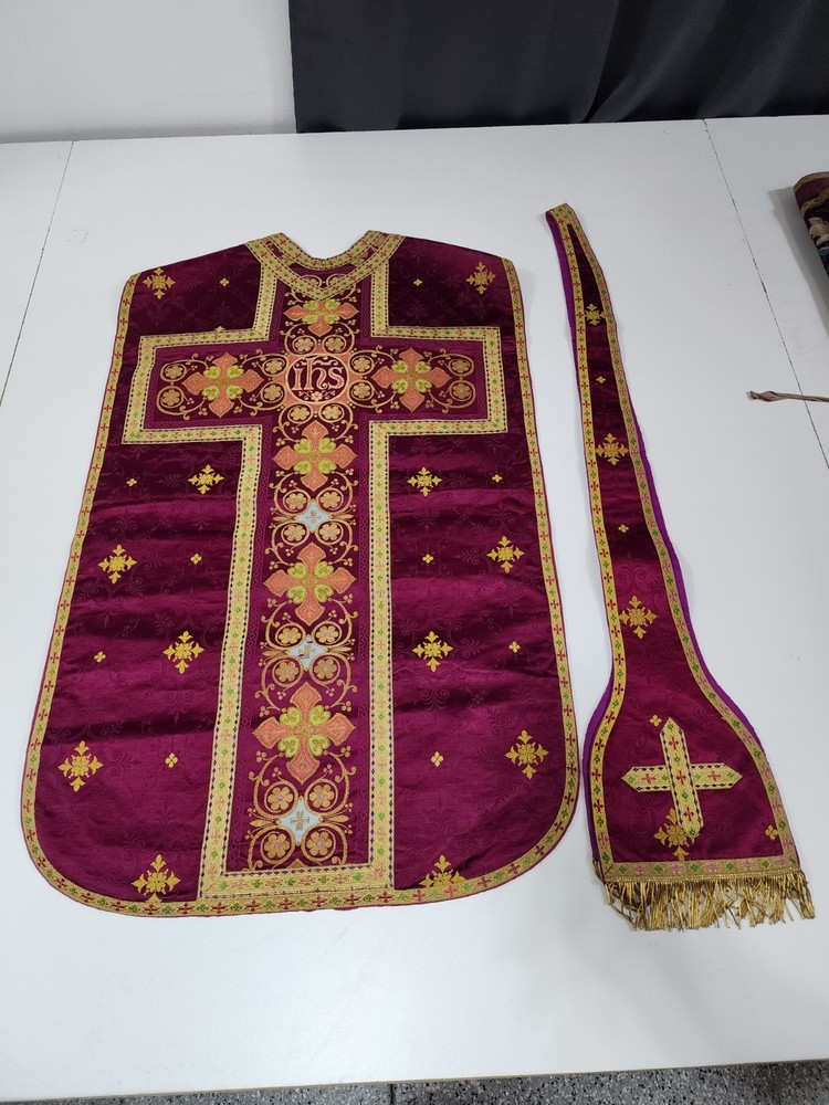Antique Fiddleback Chasuble