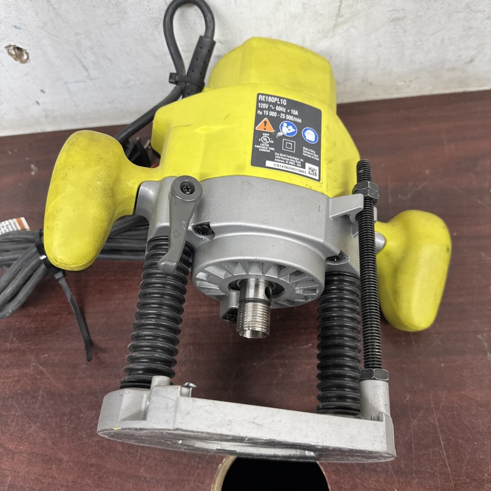 RYOBI 10 Amp 2 HP Plunge Base Corded Router MISSING
