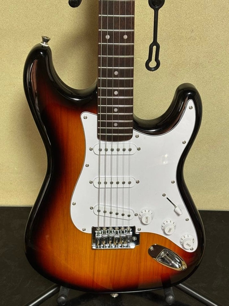 Pristine SELDER Electric Guitar Sunburst