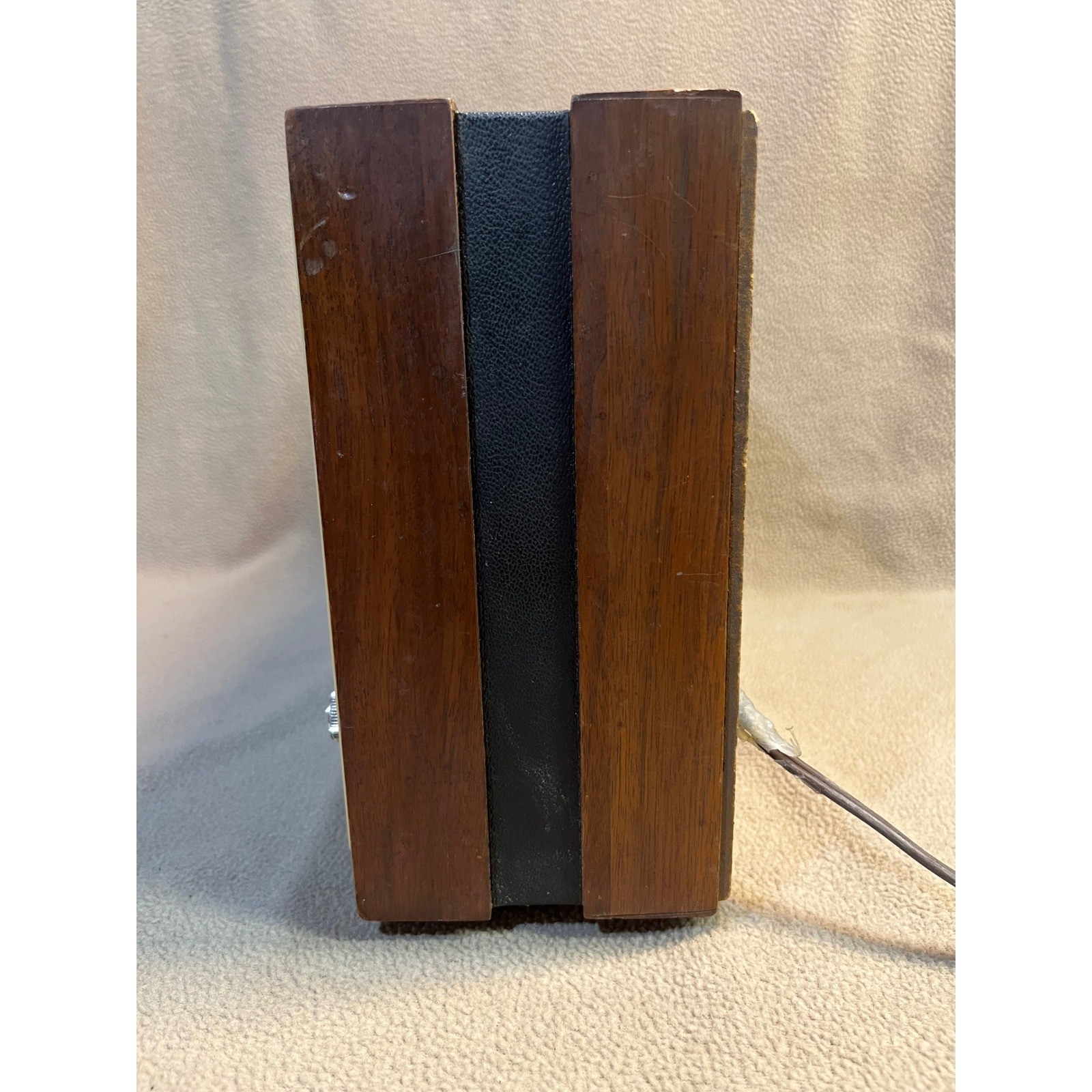 Vintage Sears Silvertone AM FM Solid State Tabletop Radio Wood Grain MCM