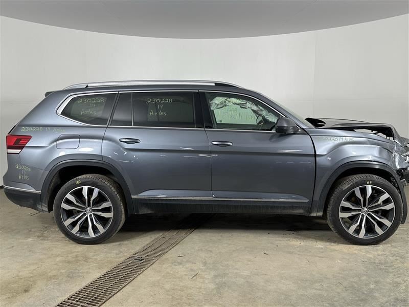 Camera/Projector Camera Front Windshield Mounted Fits 18-20 ATLAS 2474901