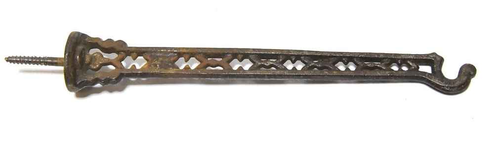 VINTAGE CAST IRON SCREW IN WALL HOOK