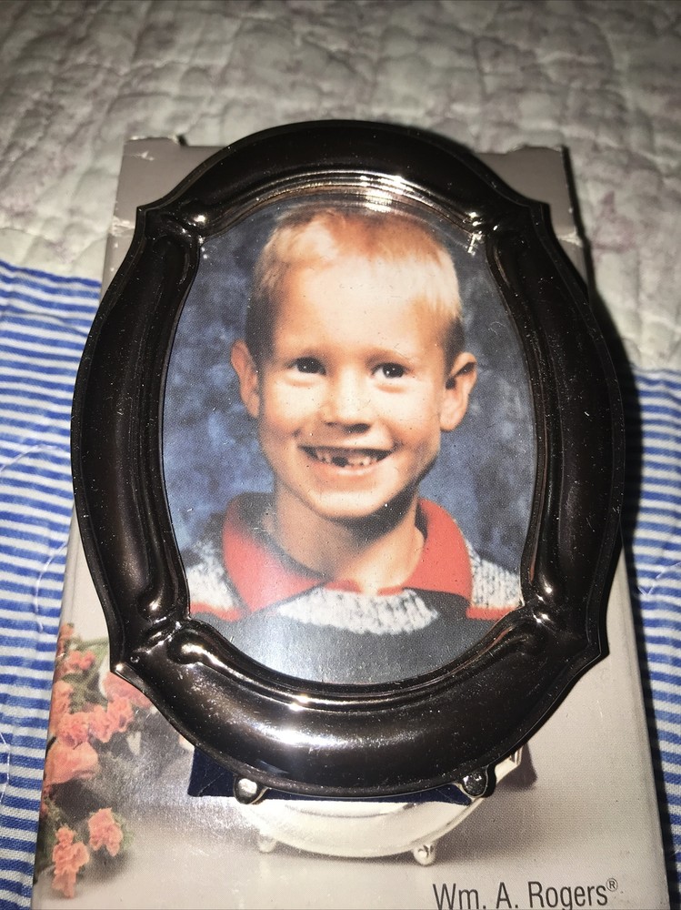 Wm. A. Rogers, Oneida Silverplated Chippendale Picture Frame, 663 9933