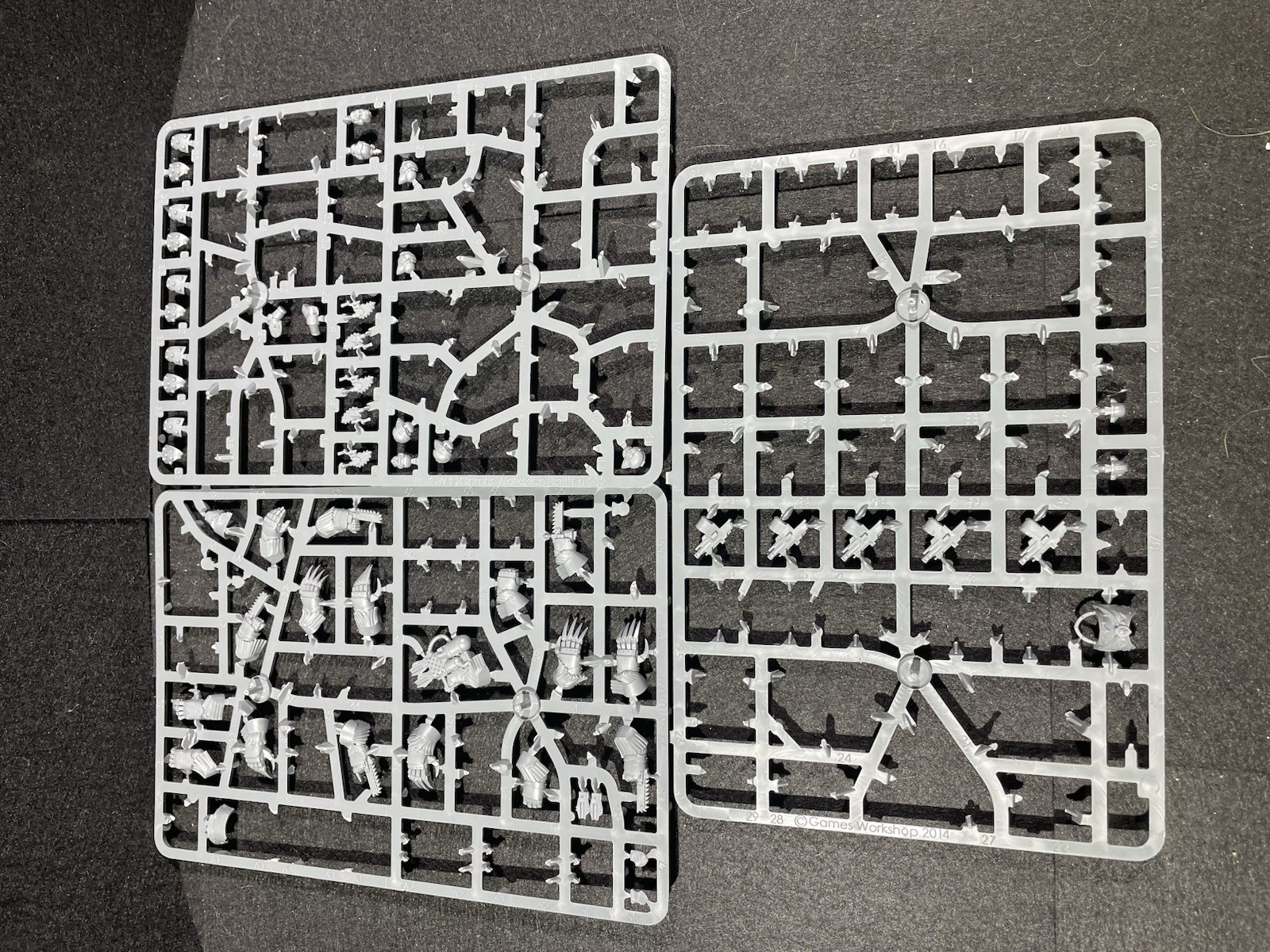 Warhammer 30k / Horus Heresy Space Marine Legionaires bits Lot & Special Weapons