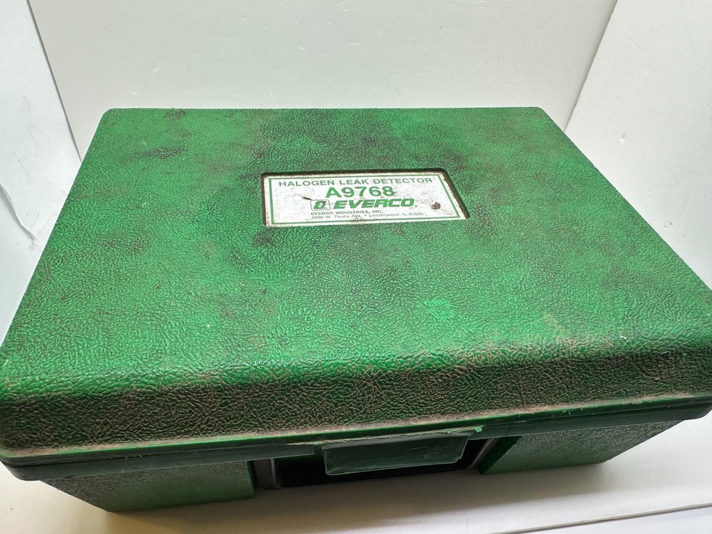 Everco Halogen Leak Detector A9768 With Case and Lead Sensor Untested