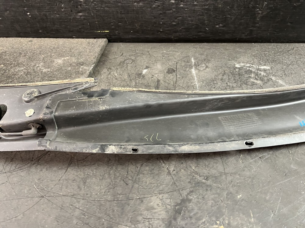 11 CHEVY EXPRESS 3500 COWL VENT WINDSHIELD WIPER SCREEN PANEL COVER