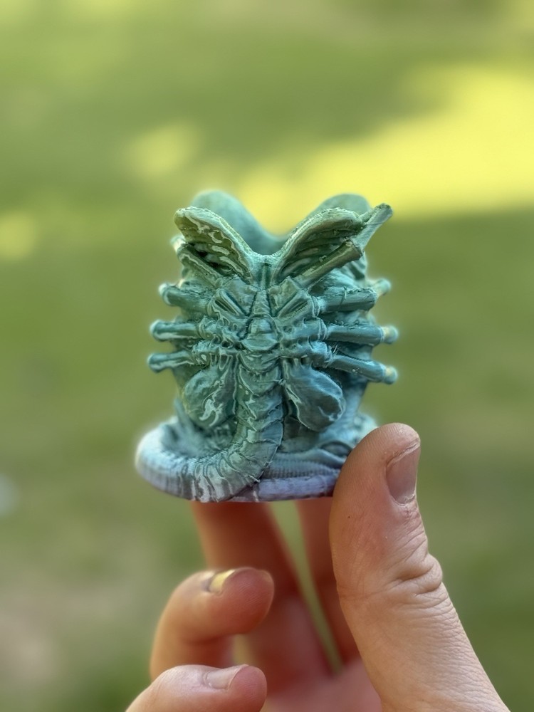 Alien Egg Pen Holder