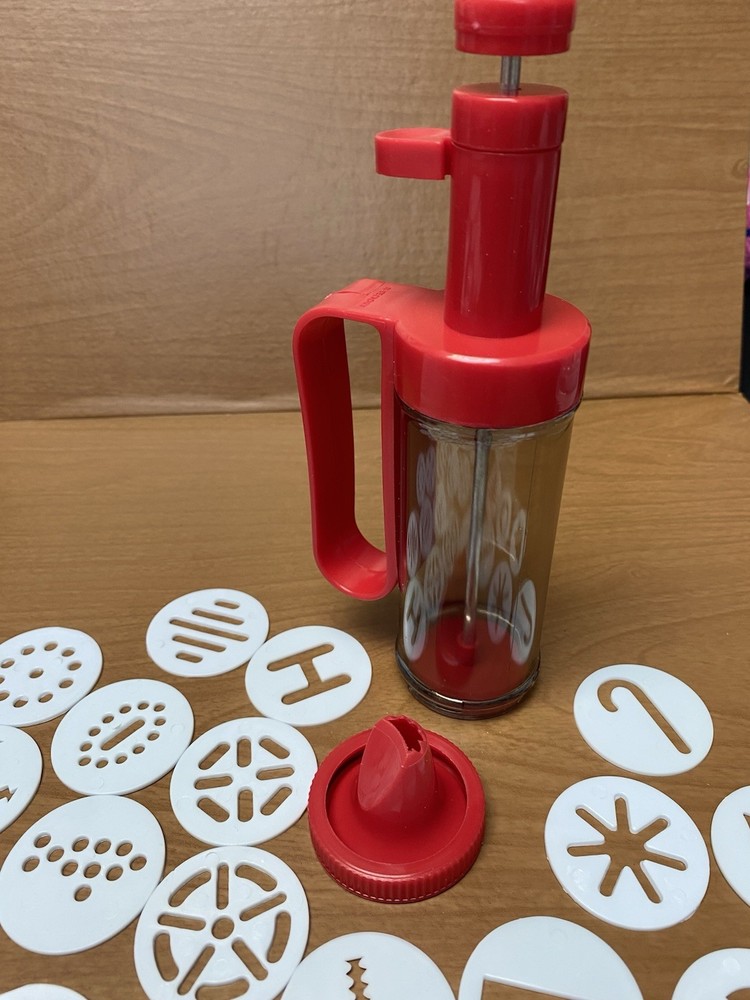 Perfect Cookie Maker and Cake Decorating Kit