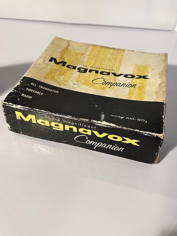 Vintage Magnavox Model 2 AM-80 Untested