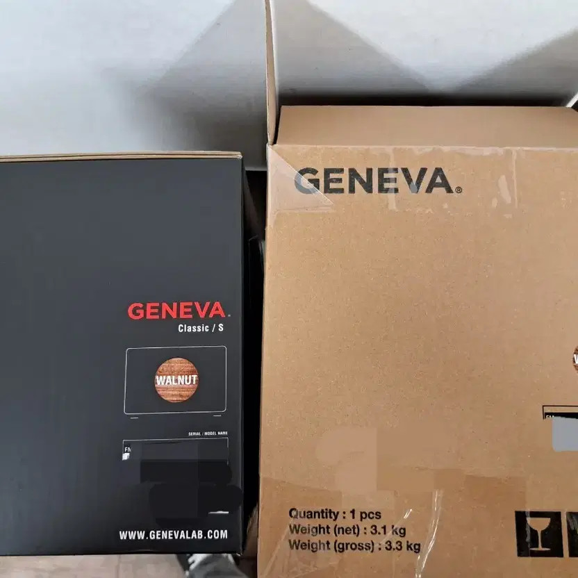 Geneva Classic S Walnut Bluetooth Speaker, New