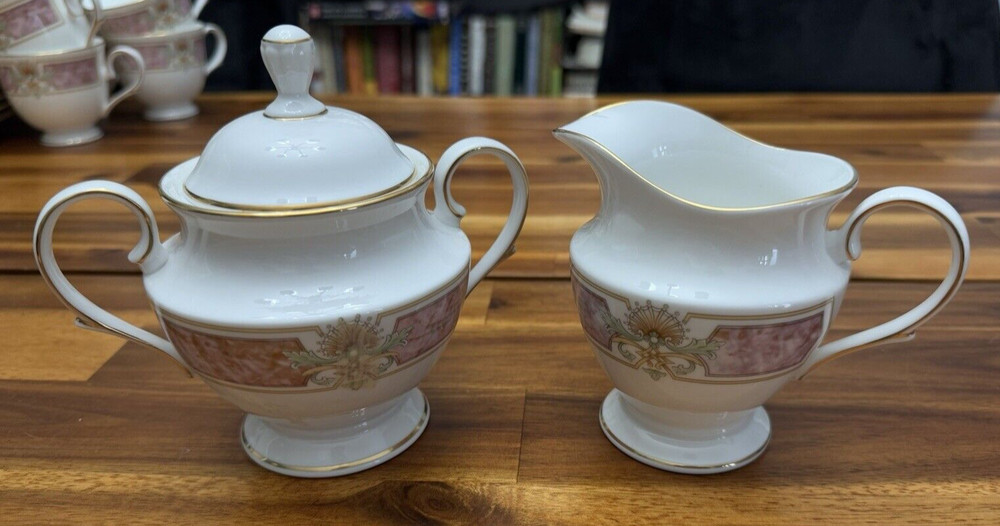 46pc Lenox Fine Bone China Venetian Marble Pattern, 8/5 Piece Place Setting MINT