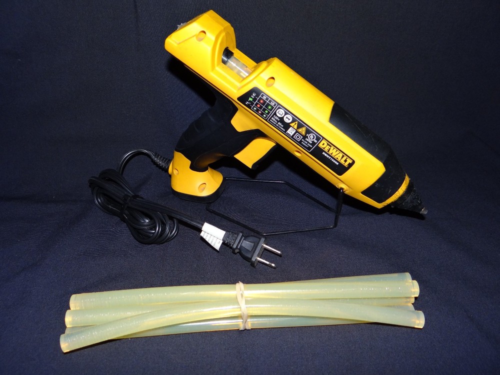 DeWalt Ceramic Glue Gun