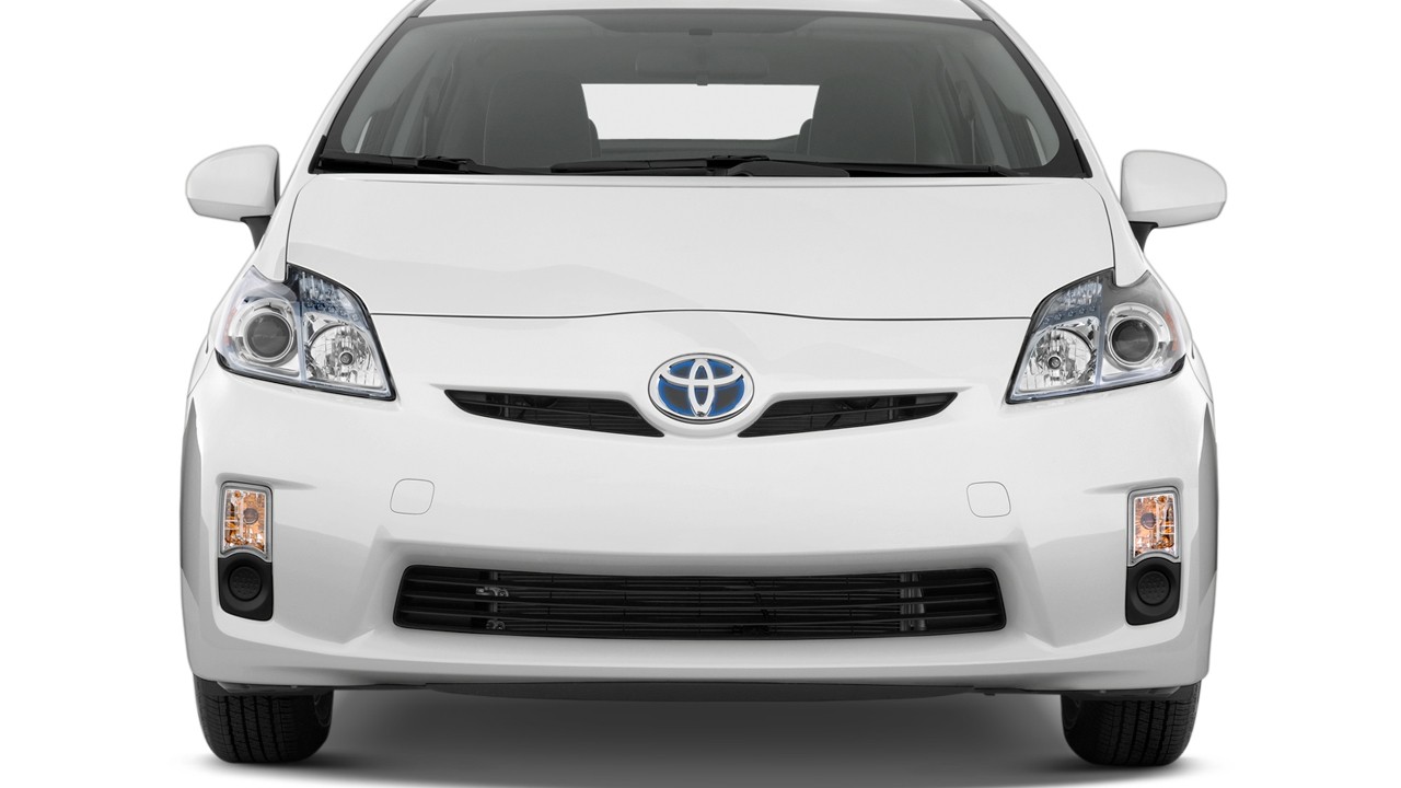 Toyota Corolla Front Grille Emblem Silver Logo Badge Fits 2016 2017 2018 2019