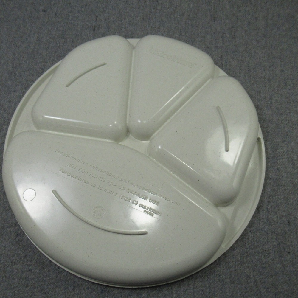 2 LittonWare Microwave Plastic Divided Plates Lids 4 Compartments White 44096