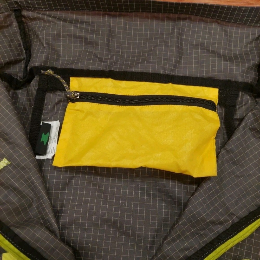 Mountainsmith Scream 20L Daypack Compression Sack Roll-top Gray+Lime Green
