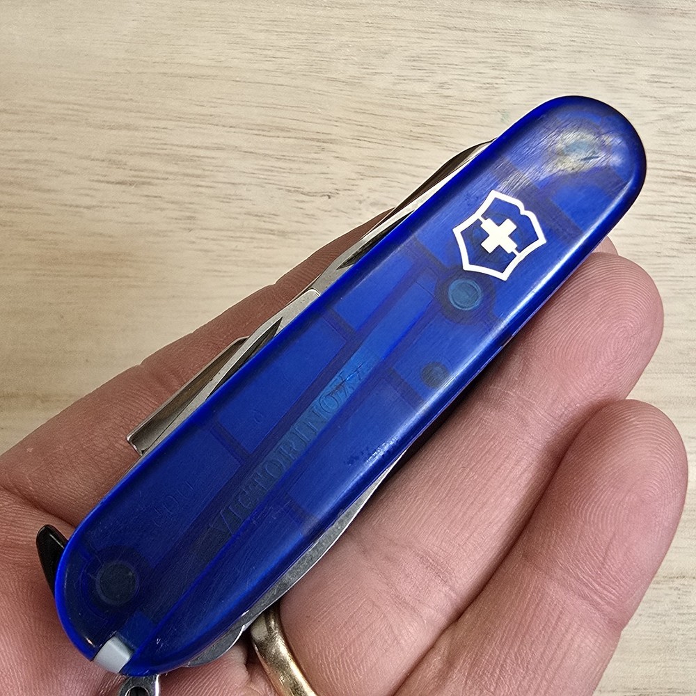 Victorinox CyberTool 41 Blue Saphire Translucent SAK 39 Function Tech Knife