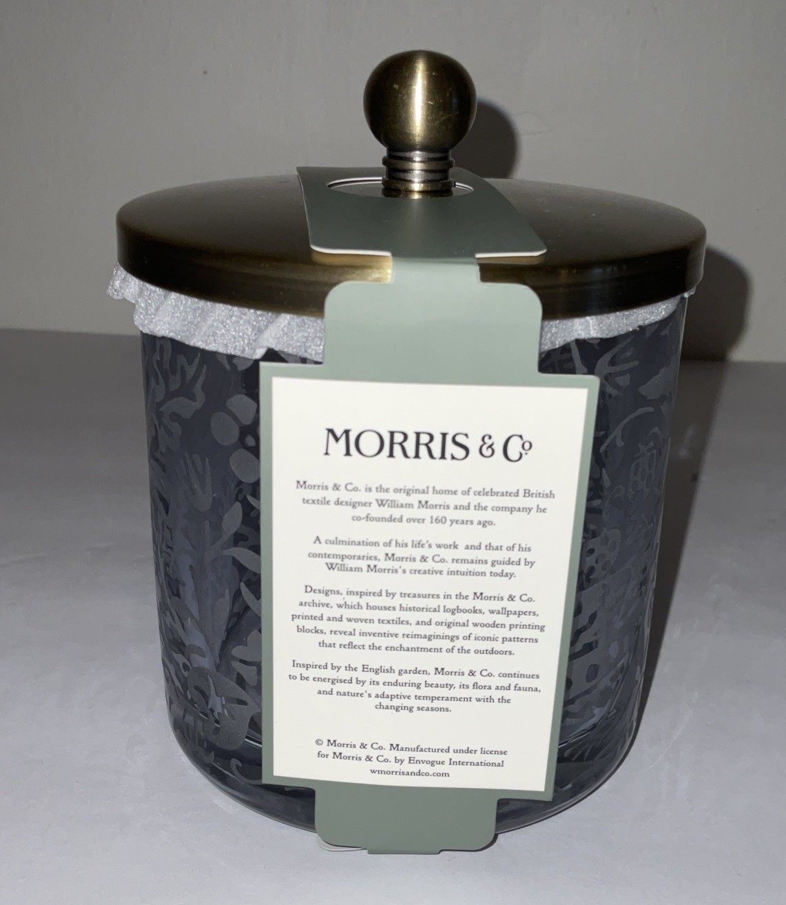 MORRIS & Co. STRAWBERRY THIEF GLASS GOLD LID COTTON BALL JAR BATHROOM VANITY NWT