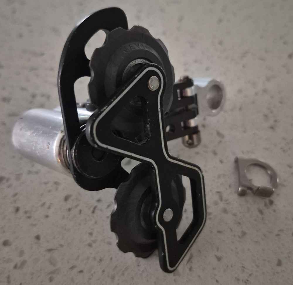 Mavic 851 SSC Rear Derailleur missing mounting bolt