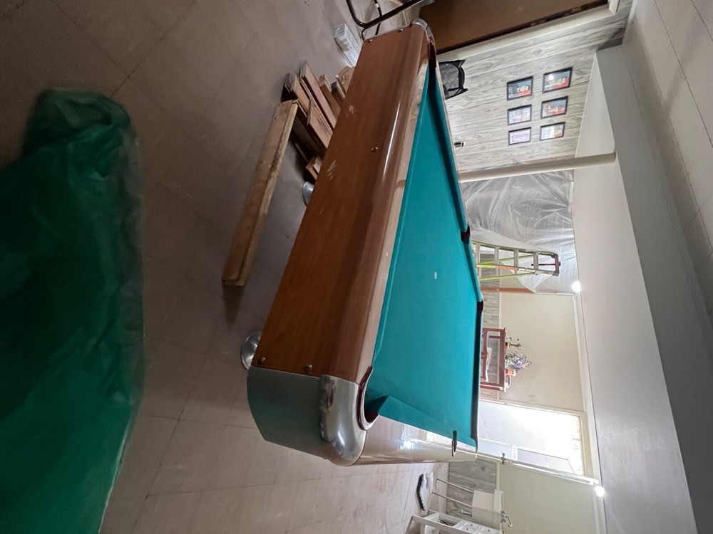 8 foot pool table - used/good condition