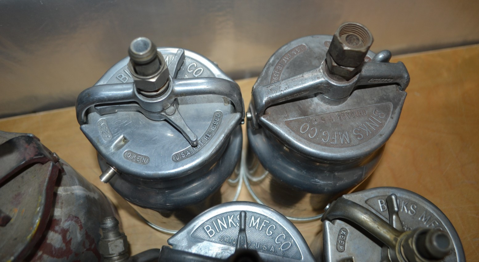 BINKS Mfg. Co. Models 7 , 18 , 15 Paint Spray Guns Lot, Nozzles, Cans ~ USA MADE