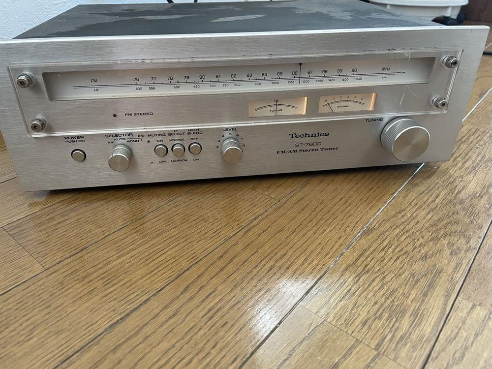 Technics ST-7600 FM/AM Stereo Tuner