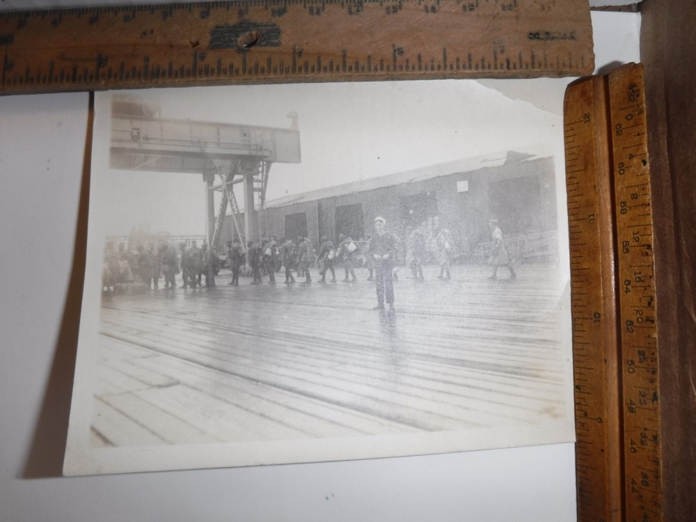 Military Ephemera- WWI Era TROOPS OFFLOADING SHIP Black & White Real Pic