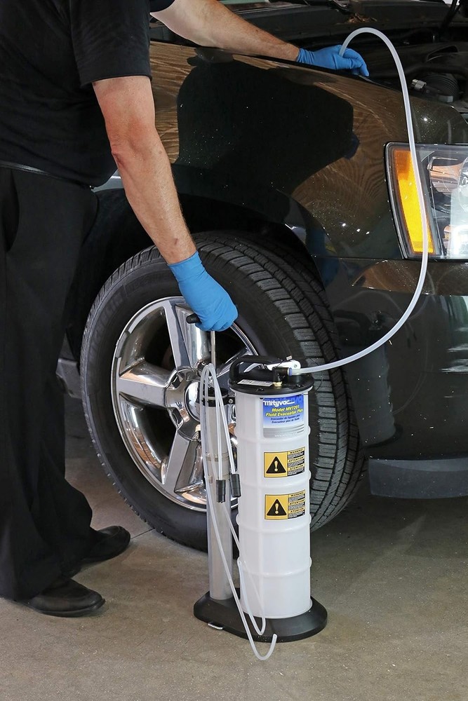 Versatile 2.3 Gallon Push Button Fluid Extractor - Chemical Resistant & Portable