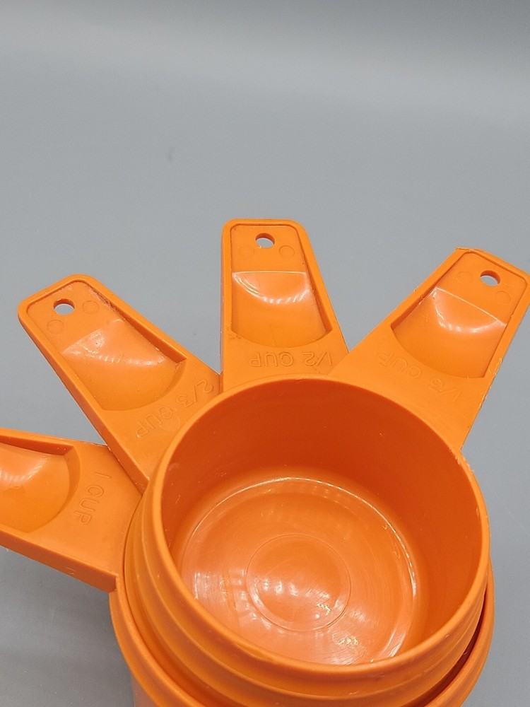 Vintage Tupperware Measuring Cups Set Almond Orange Stackable 761 Lot 4