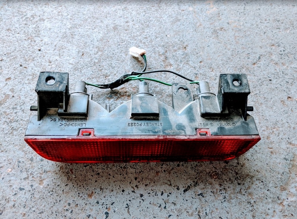 MITSUBISHI SHOGUN MK4 BRAKE LIGHT