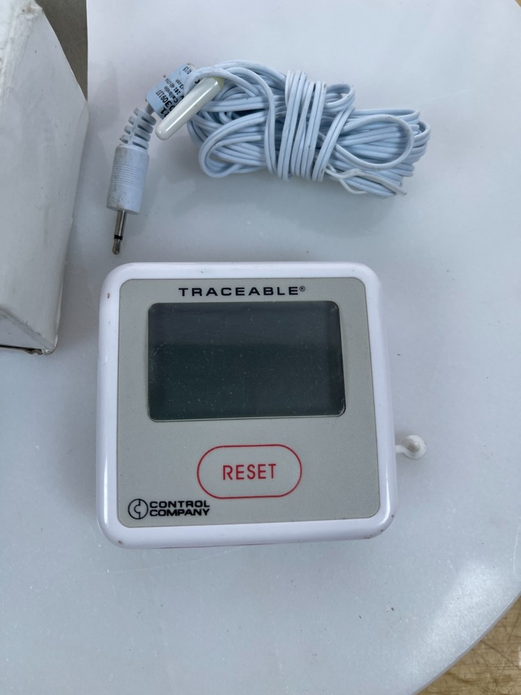 Traceable Sentry Thermometer 3KGL4 Digital Probe Control Company
